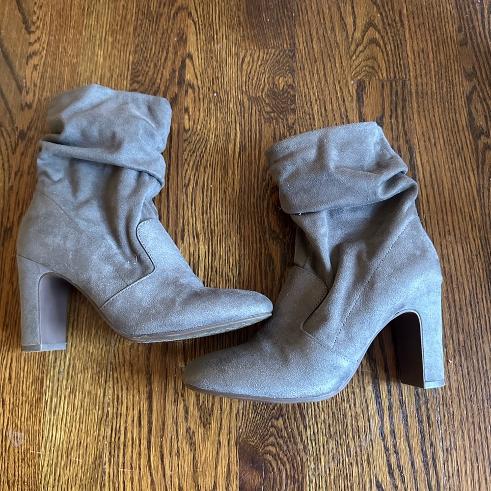 Kelly & Katie Grayish beige Suede Heeled Boots